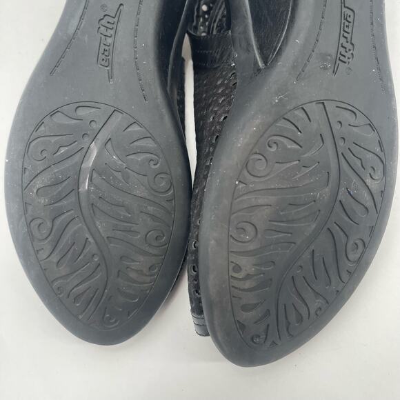 EARTH Calla Wedge Sandals Size 8 Black Perforated Leather Suede Casual Comfort - Picture 11 of 11